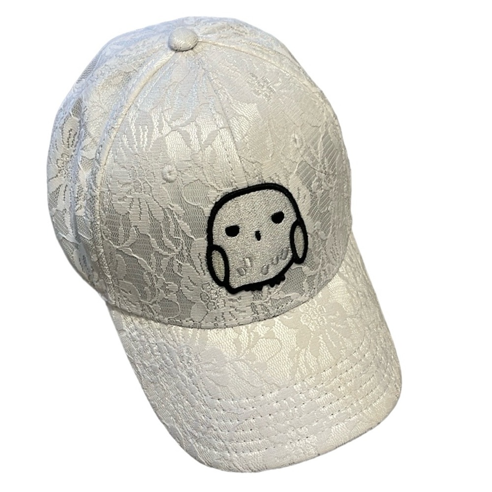 BIOWORLD HEDWIG LACE BASEBALL CAP WHITE WITH BLACK OUTLINED OWL AGE 14 AND UP